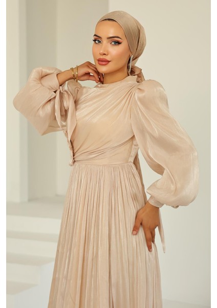 Pilise ve Taşlı Broş Detaylı Yoyo Ipek Tesettür Abiye Elbise Krem 1244 fırsatları