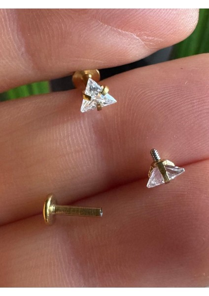 Cerrahi Çelik Üçgen Tek Taş Pıercıng-Tragus,helix,lobe,antı Helix-Taş Çapı 4mm-Bar 6mm-1 Adet