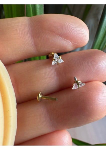 Cerrahi Çelik Üçgen Tek Taş Pıercıng-Tragus,helix,lobe,antı Helix-Taş Çapı 4mm-Bar 6mm-1 Adet fiyatları