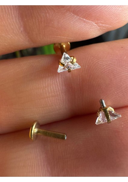 Cerrahi Çelik Üçgen Tek Taş Pıercıng-Tragus,helix,lobe,antı Helix-Taş Çapı 4mm-Bar 6mm-1 Adet
