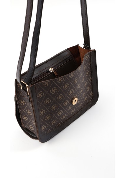 Monogram Baskılı Kahverengi SHK127 Suni Deri Iç Fermuar Cepli Çıtçıt Kapamalı El,kol ve Omuz Çantası