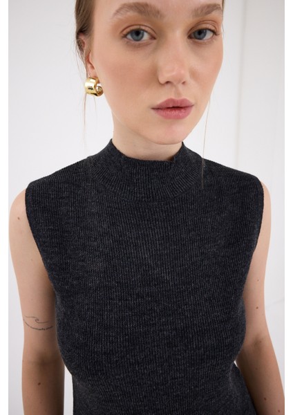 Antrasit Sıfır Kol Triko Midi Elbise 2232 fırsatları