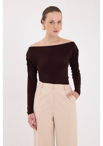 Kahve Kayık Yaka Kol Büzgülü Bluz 2433 fiyatları