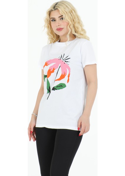 Çiçek Baskılı Tshirt Beyaz modelleri