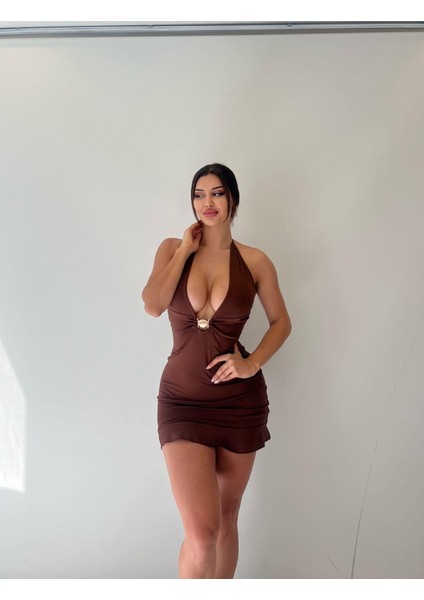 Kahve Askılı Toka ve Göğüs Dekolteli Mini Elbise modelleri