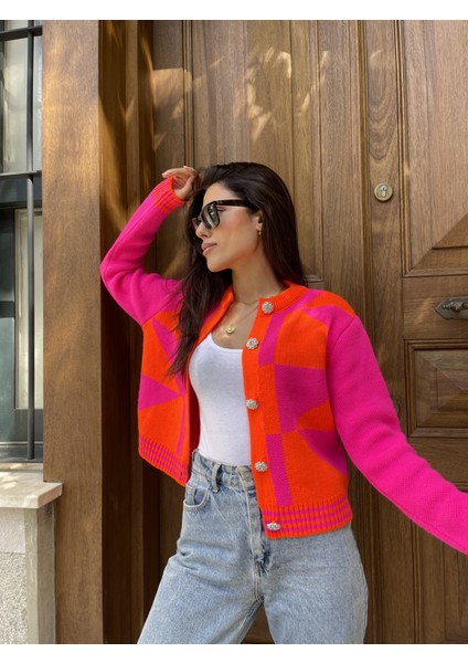 HRK0004 Kadın Fuşya Geometrik Desenli Düğmeli Triko Hırka modelleri