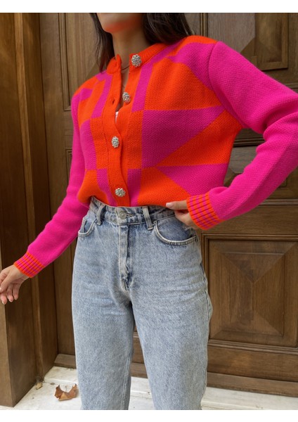 HRK0004 Kadın Fuşya Geometrik Desenli Düğmeli Triko Hırka