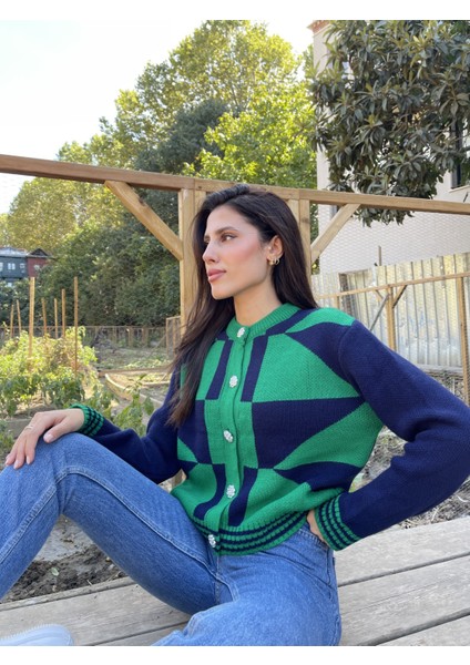 HRK0004 Kadın Fuşya Geometrik Desenli Düğmeli Triko Hırka modelleri