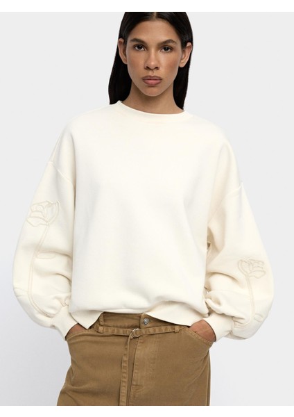 Çiçek Nakışlı Pamuk Içerikli Sweatshirt fiyatları