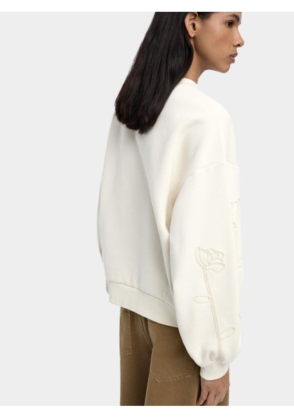Çiçek Nakışlı Pamuk Içerikli Sweatshirt indirimleri
