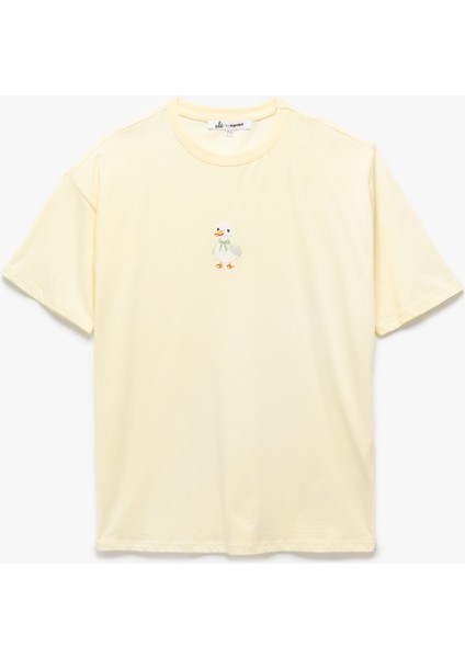 Rahat Kalıp Kısa Kollu Bisiklet Yaka Ördek Nakışlı Tişört