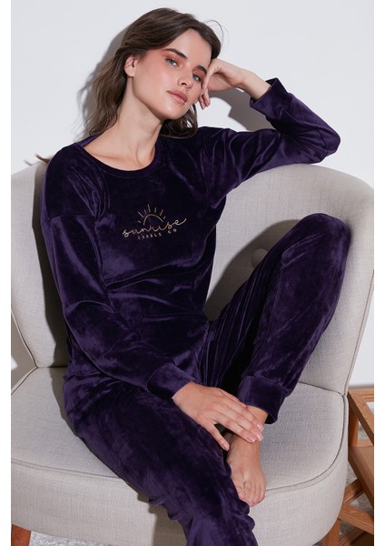Standart Fit Bisiklet Yaka Yumuşak Kadife Pijama Takımı Bayan Pijama Takımı 6094201