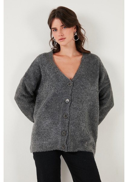 Oversize Fit Düğmeli V Yaka Uzun Kollu Triko Hırka Bayan Hırka 4616232 fırsatları