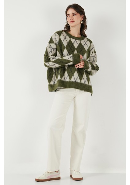 Oversize Fit Bisiklet Yaka Baklava Desenli Yumuşak Dokulu Kazak Bayan Kazak 4616223 modelleri