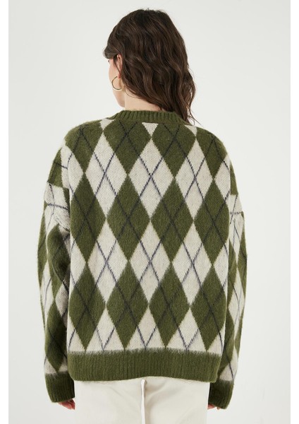 Oversize Fit Bisiklet Yaka Baklava Desenli Yumuşak Dokulu Kazak Bayan Kazak 4616223