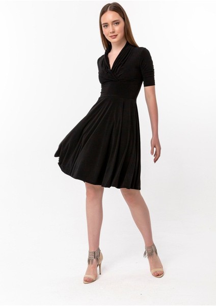 Yaka Detaylı Elbise modelleri