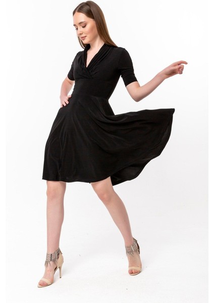 Yaka Detaylı Elbise fırsatları