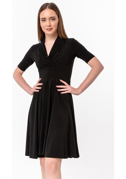 Yaka Detaylı Elbise indirimleri