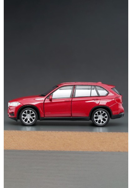Kırmızı Bmw X5 Açılır Kapı Çek Bırak Oyuncak Araba 1:32 Ölçek 11 cm modelleri