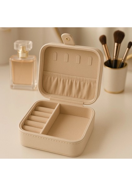 Deri Mini Baklava Desenli Seyahat Takı Bijuteri Mücevher Kutusu Organizer Düzenleyici 11,5cm Krem Ithal Ürün modelleri