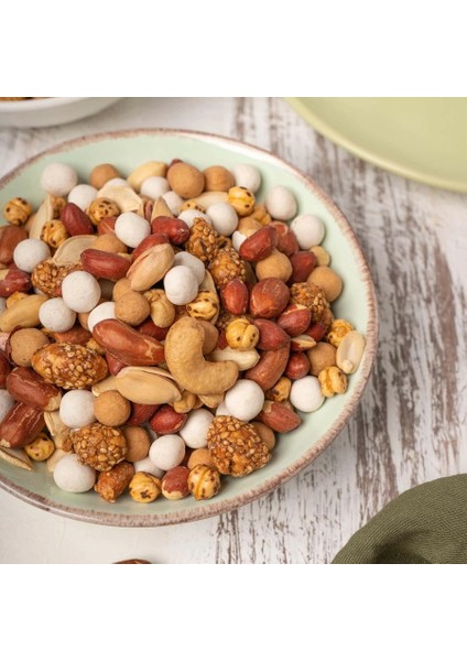 Karışık Kuruyemiş (11 Çeşit) 2,5 kg modelleri