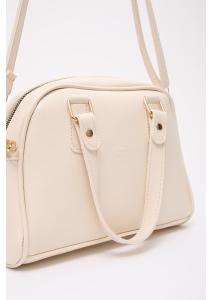 Krem SHK205 Suni Deri Fermuarlı Tek Bölmeli Ayarlanabilir Askılı El,kol ve Omuz Çantası