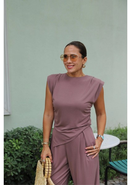 Vatkalı Asimetrik Bluz Pantolon Takım fırsatları