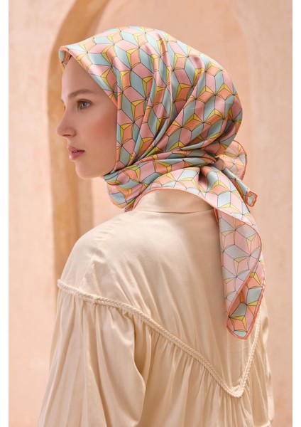 Tivil Saf İpek Eşarp 4112 - 02 Yavruağzı Karışık Desen