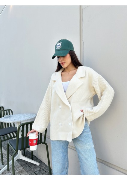 CKT0002 Kadın Ekru Blazer Kruvaze Düğmeli Oversize Triko Ceket