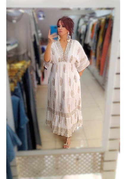 Italyan Beyaz Renk Geniş Kol Elbise