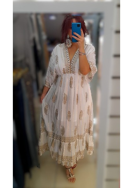 Italyan Beyaz Renk Geniş Kol Elbise fiyatları