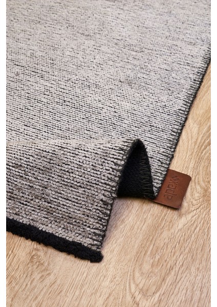 Cristiano Gri Düz Etnik Modern Desenli Pamuk Hav Vermeyen Leke Tutmayan Kolay Temizlenen Yumuşak Makine Salon Yolluk Mutfak Halı modelleri