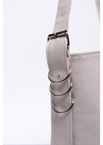 Krem SHK175 Salaş Suni Deri, Çıtçıtlı, Astarlı, Iç Cepli, Ayarlanabilir Askılı Kol ve Omuz Çantası