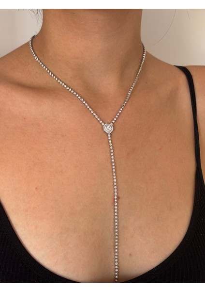 Gümüş Renk Kalpli Çelik Kolye