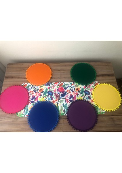 Otantik Desenli Runner & Karışık Renkli Ponponlu Supla fiyatları