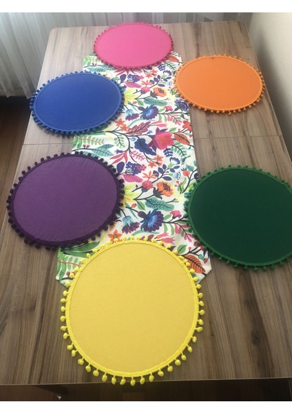 Otantik Desenli Runner & Karışık Renkli Ponponlu Supla fırsatları