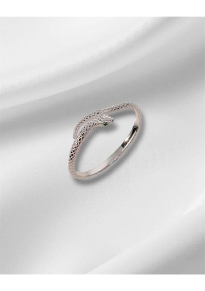 925 Ayar Gümüş Kaplama Yılan Figürlü Kadın Bileklik – Ayarlanabilir Şık ve Modern Tasarım fırsatları