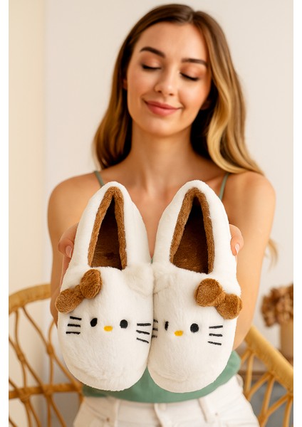 Hello Figürlü Kurdela Detaylı Fiyonklu Kışlık Unisex Ev Terliği Kaydırmaz Taban