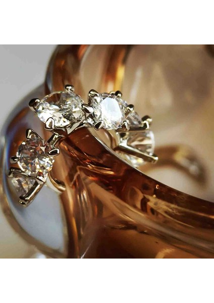 Özel Seri Zirkon Taşlı Tasarım Suyolu Earcuff fırsatları