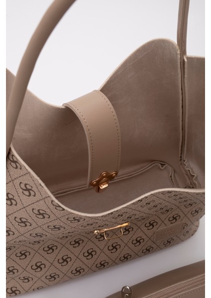 Monogram Baskılı Vizon SHK126 Suni Deri Kilit Detaylı Makyaj Çantalı El,kol ve Omuz Çantası