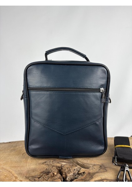 Deri El Çantası Telefon Bölmeli Lacivert