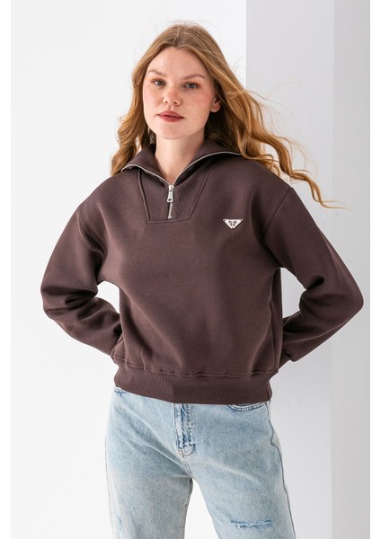 Kadın Dik Yaka Yarım Fermuarlı Kelebek Aksesuarlı 3ip Şardonlu Sweatshirt Kahverengi - 2663 fırsatları
