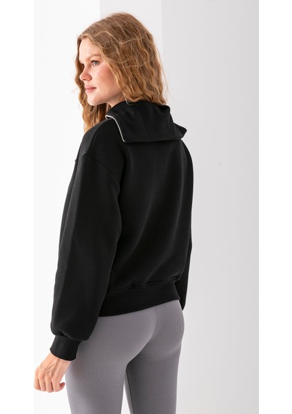 Kadın Dik Yaka Yarım Fermuarlı Kelebek Aksesuarlı 3ip Şardonlu Sweatshirt Siyah - 2663