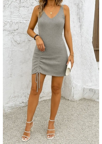 Kadın Kolsuz Eteği Büzgü Detay Triko Elbise fiyatları