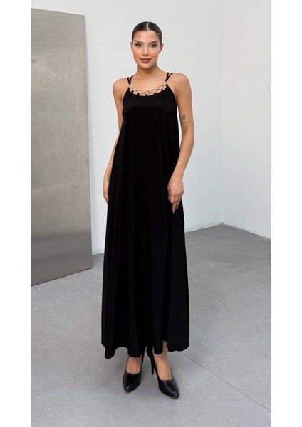 Kadın Omuz Askılı Kuş Gözü Zincir Detay Sandy Kumaş Maxi Boy Elbise