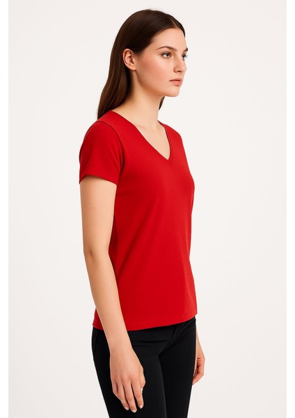 V Yaka Kadın T-Shirt modelleri