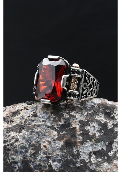 Kırmızı Zirkon Taşlı Baget Kesim 925 Ayar Gümüş Yüzük 902213