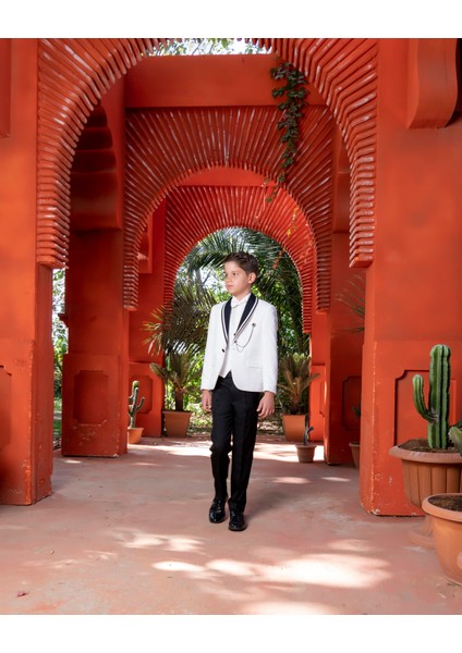 Erkek Çocuk Yelekli Takım Elbise 3-14 Yaş Ceket-Pantolon-Yelek-Gömlek-Papyon 3-14 Yaş fiyatları