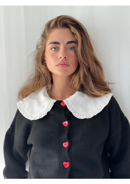 Kısa Kalp Düğmeli Hırka Kadın Siyah