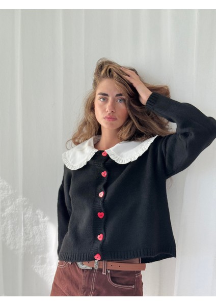 Kısa Kalp Düğmeli Hırka Kadın Siyah fırsatları